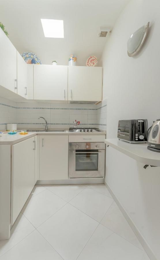 Suite Posterus 5 Капри Экстерьер фото
